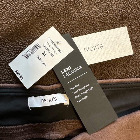 191 Ricki’s Leni Legging in Faux Suede - Picture 3 of 7